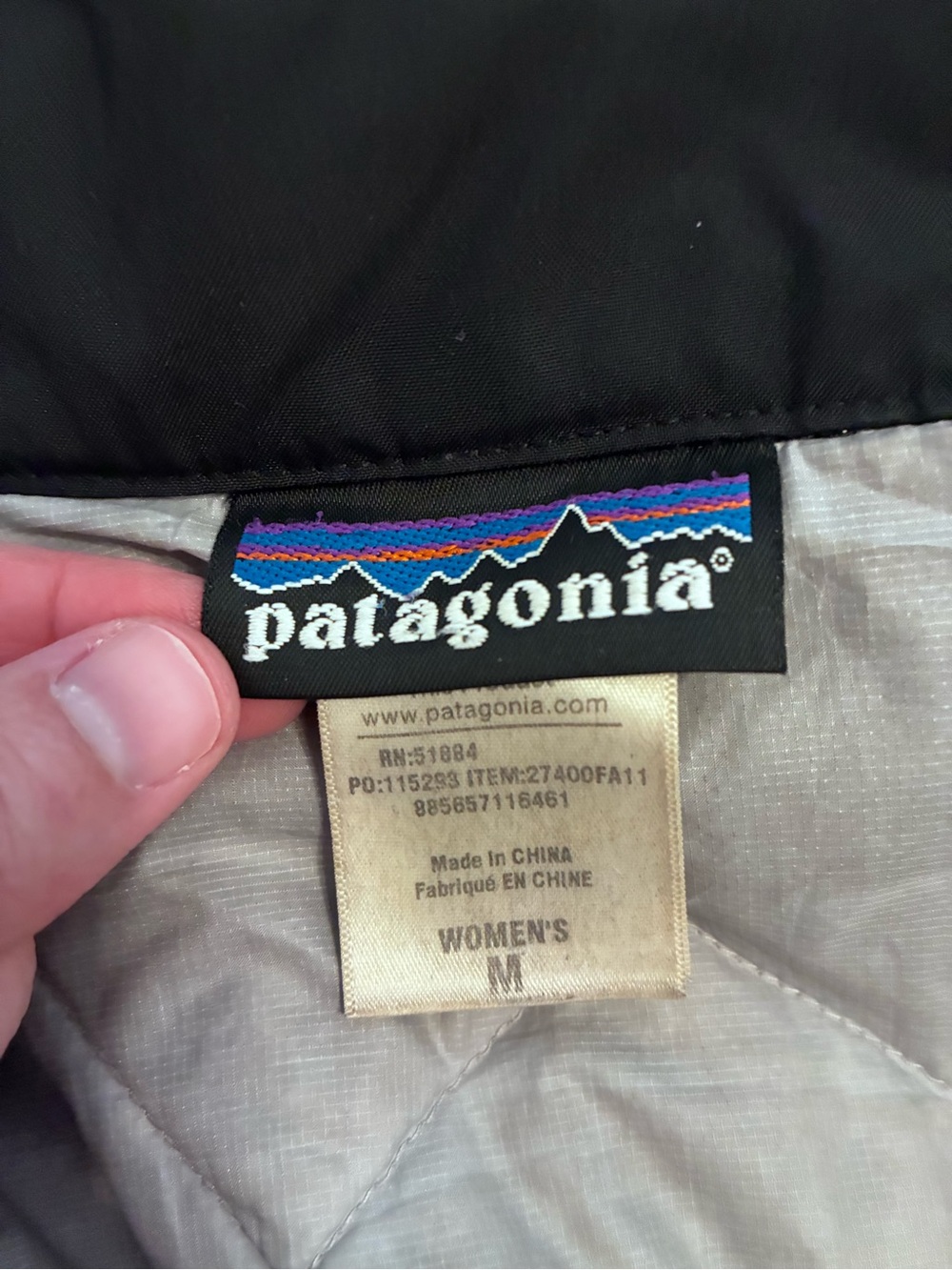 Patagonia Women's Black Hooded Rain Coat - Picture 10 of 11